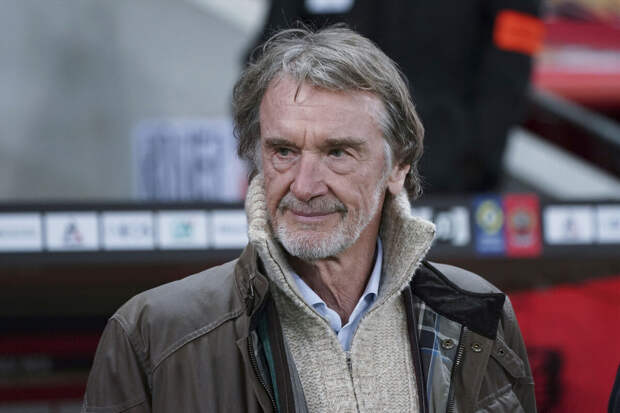 Совладелец "МЮ" Рэтклиф: мигранты колонизировали Великобританию