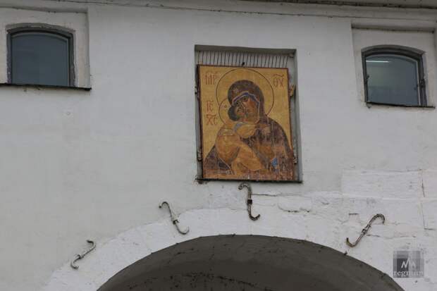 Патриарх Кирилл поблагодарил Путина за передачу РПЦ Владимирской и Донской икон