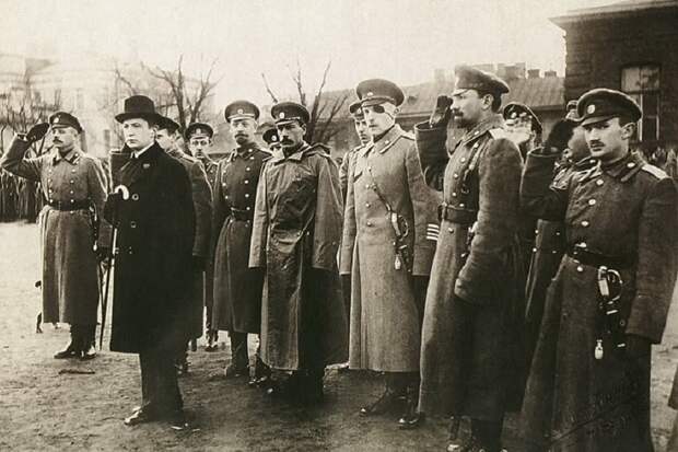 РКМП 1 мая 1917: «Россия идёт к катастрофе» – министр А. Гучков