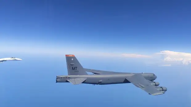 Су-27 сопровождали бомбардировщиков ВВС США над Балтийским морем
