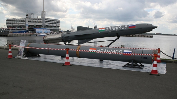 Индийский истребитель Tejas могут вооружить сверхзвуковой ракетой BrahMos Индийский истребитель Tejas могут вооружить сверхзвуковой ракетой BrahMos