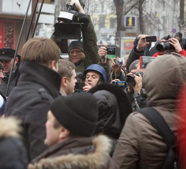 Киевляне за чистый город и против фашистов