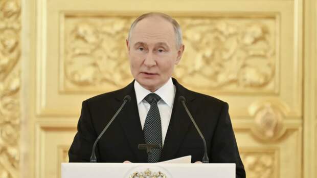 Путин принимает участие в церемонии награждения лауреатов премии «Служение»
