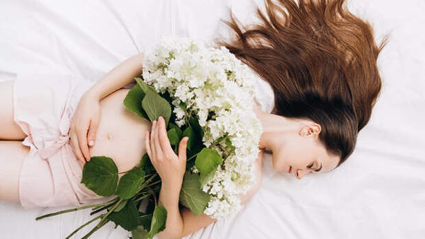 Все выплаты по беременности и родам в 2026 году: какие пособия положены женщинам и как их получить