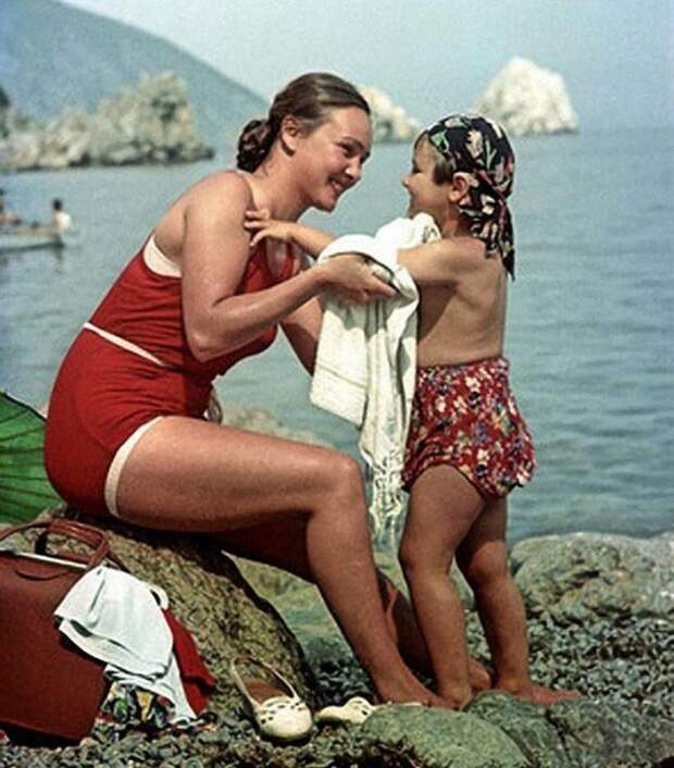 Фотографии прекрасных советских женщин, которые совершенно не похожи на наших современниц