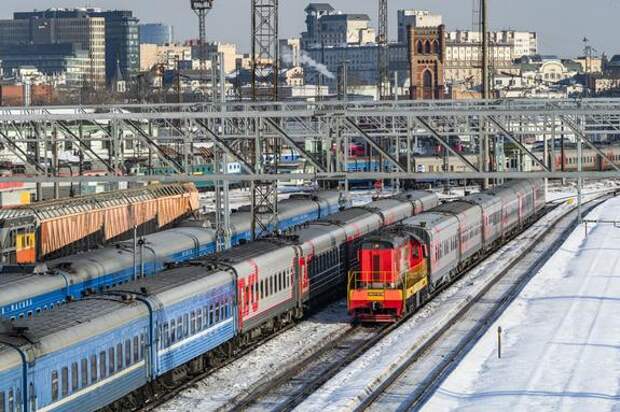 Федеральная пассажирская компании сообщила, что между Москвой и Санкт-Петербургом назначат десять дополнительных поездов