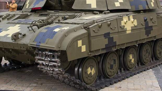 ВСУ попросили киевлян не снимать вошедшую в столицу бронетехнику