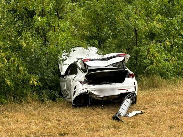 КАМАЗ догнал «Ниссан», и собралась куча машин. Страшные фотографии смертельного ДТП в Краснодаре
