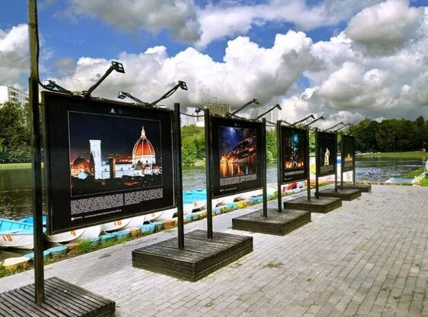 Фотовыставка «Странники в ночи» открылась в парке «Ангарские пруды»