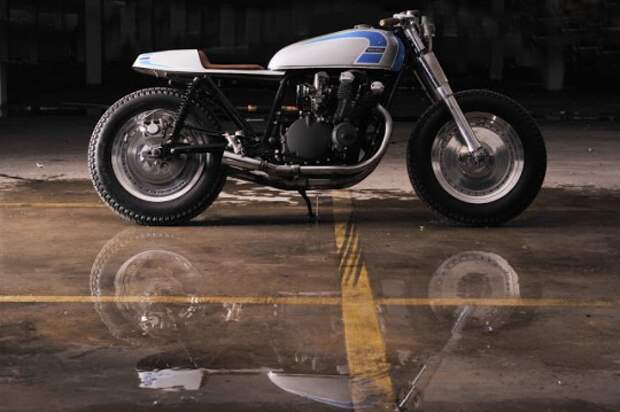 Кафе рейсер Suzuki GS1000 Highstreet