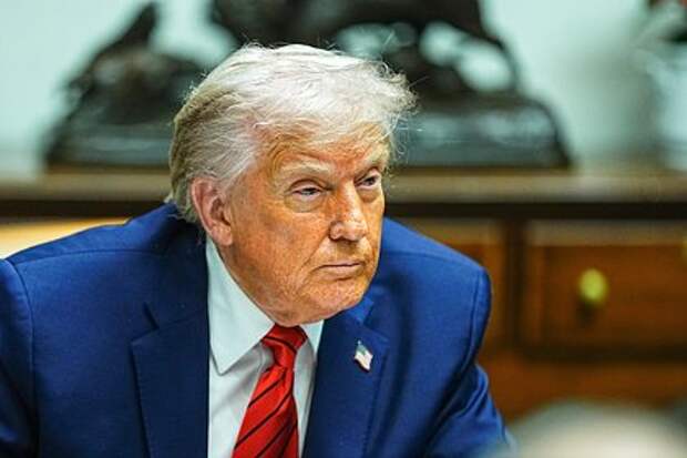 Трампа сравнили с Гринчем