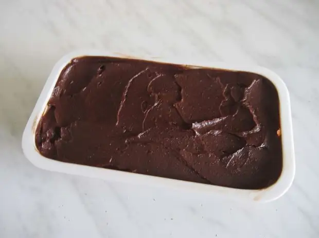 Шоколадное масло рецепт с фото. Шоколадное масло. Советское шоколадное масло. Шоколадное масло мягкое. Шоколадное масло в ванночках.