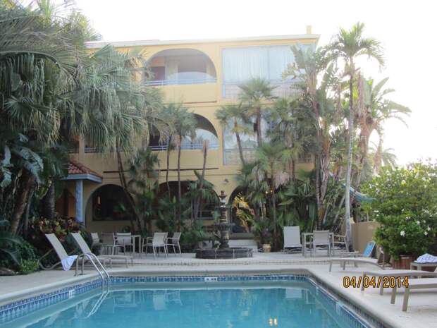 Эмигрантский успех по-американски - затрапезный отель в Майами