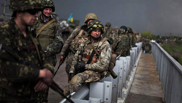 Украинские солдаты. Архивное фото Украинские солдаты. Архивное фото
