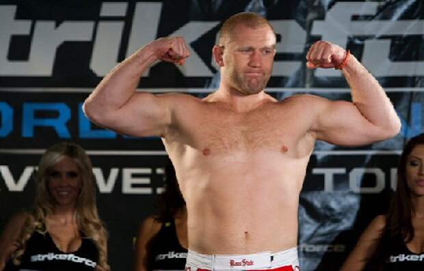 Бой Харитонова и Митриона на турнире Bellаtor 215 признан несостоявшимся