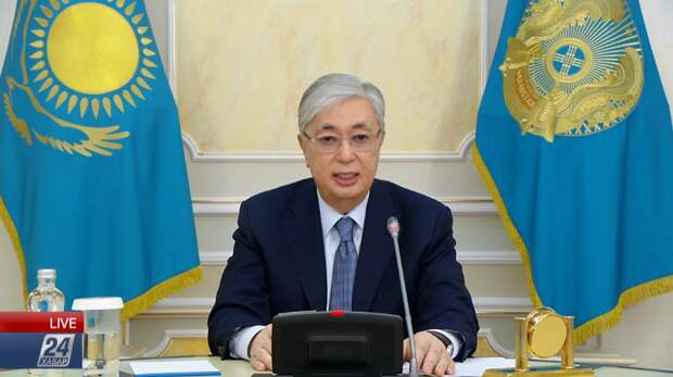 Мораторий на повышение зарплат депутатов наложил президент РК