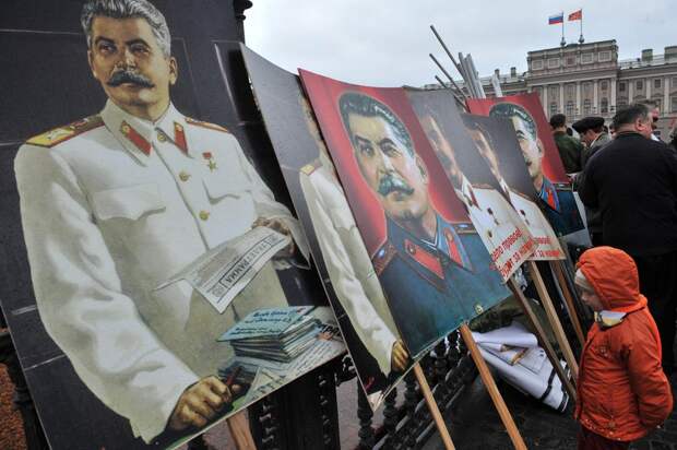 Сталин похоронил Собчак, но за Крым всё равно ответит