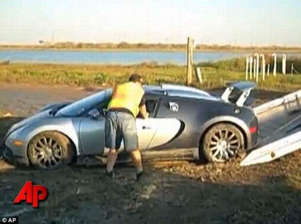 Утопленный Bugatti Veyron (8 фото+видео)