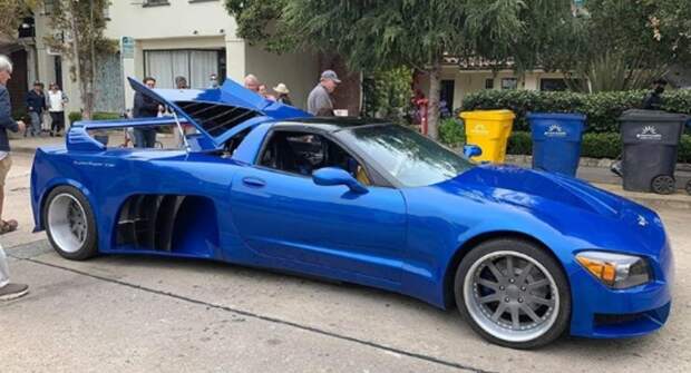 В США создали странный Chevrolet Corvette с двумя задними V8