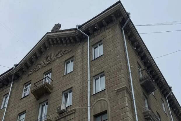 Дом с колосьями у кинотеатра «Победа» отремонтируют в Новосибирске