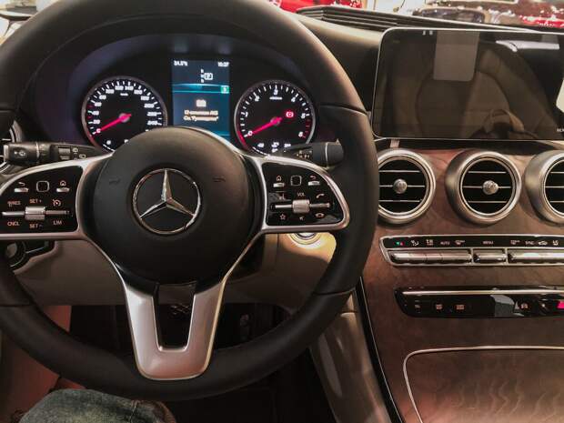 Mercedes GLC 200: звезда ты или нет?