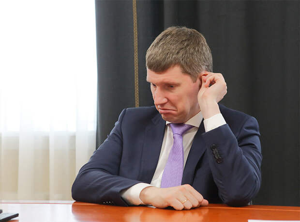 РУССКИЕ КАЮТСЯ И ПРОСЯТ ПОБОЛЬШЕ МИГРАНТОВ: ОТКРОВЕНИЯ МИНИСТРА ВЗОРВАЛИ СОЦСЕТИ