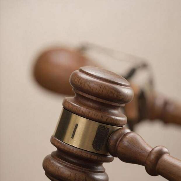 Адвокат Александр Почуев призвал прекратить уголовное дело в отношении Сухова