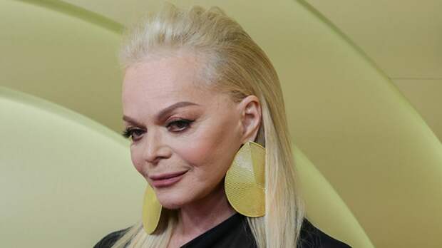 Бумеранг Ларисы Долиной: хотела заработать на квартире, но потеряла миллионы на концертах