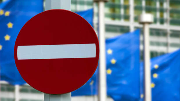 Охота за танкерами и запрет на перевозки: ЕС утвердил 20-й пакет санкций против России