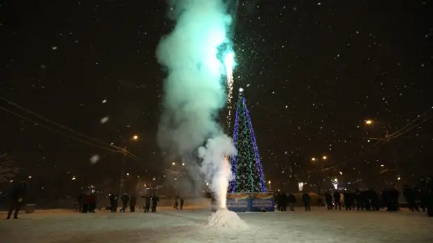 Профессор Мустафин рассказал о токсичных веществах в пиротехнических изделиях