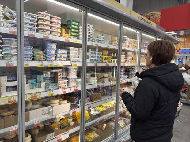 На российских прилавках обнаружили рекордное количество поддельного сыра и масла