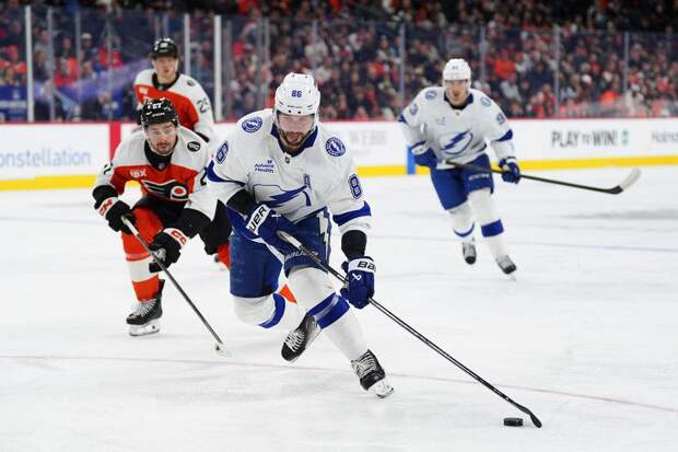 «Тампа» разгромила «Филадельфию» благодаря четырем очкам Кучерова