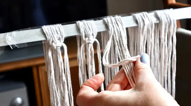 Раньше все советские дамы ходили с этими сумочками по хозяйственным нуждам. А теперь это стильный аксессуар для настоящих модниц