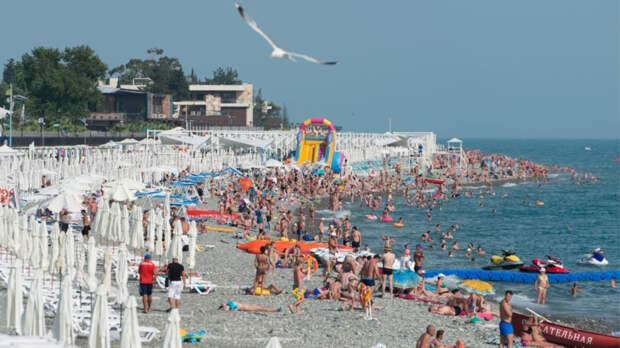 Южная история: сколько стоит отдых на российском Чёрном море