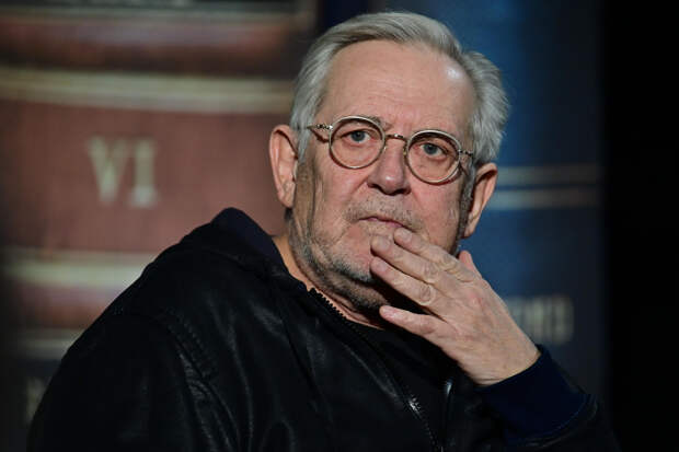 Стоянов рассказал о чуть не погубившем Олейникова случае на съемках «Городка»