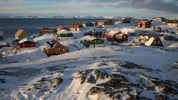 Медведев: Трампу стоит поторопиться с Гренландией