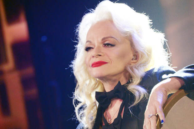 Черный Mercedes Долиной у дома в Хамовниках попал на видео