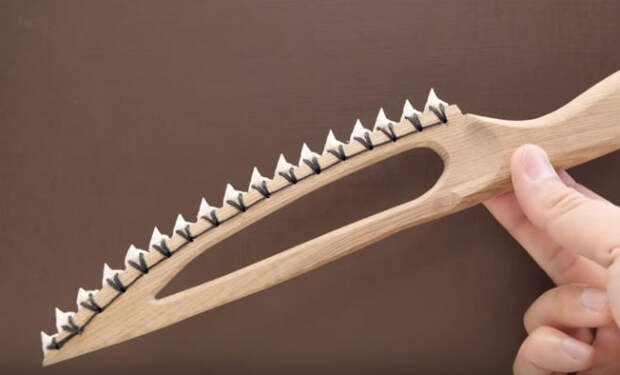 Нож из зубов акулы: пробуем остроту на видео
