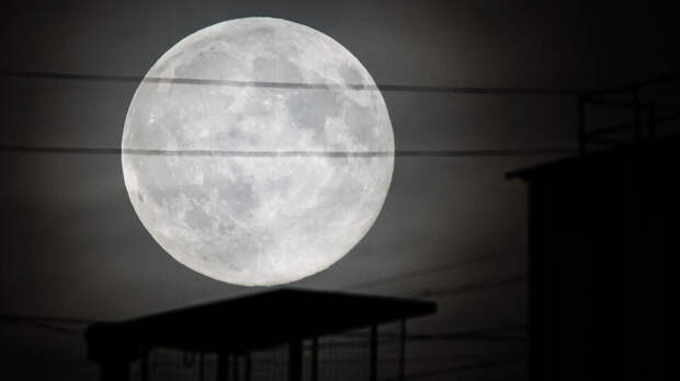 Россиянам рассказали о редком явлении с двумя полнолуниями в мае
