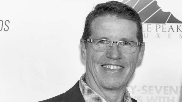 Создатель музыки к мультфильму про Губку Боба погиб в автокатастрофе