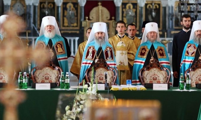В Лавре проходит церемония интронизации нового предстоятеля УПЦ (МП) В Лавре проходит церемония интронизации нового предстоятеля УПЦ (МП)