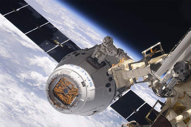 Crew Dragon SpaceX МКС
