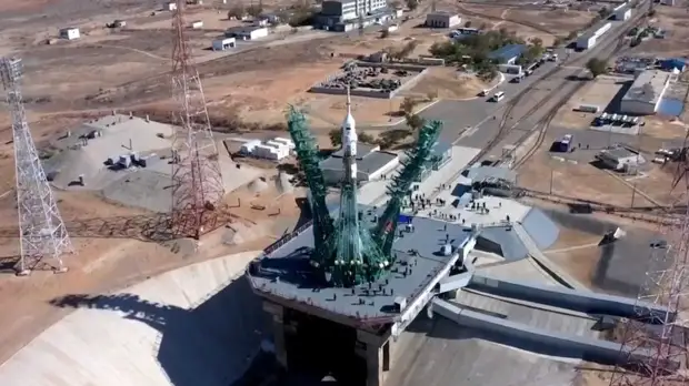 Рогозин высказался против посещения Байконура новым министром информации Казахстана