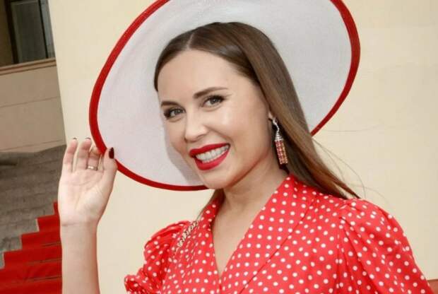 Чем сейчас занимается звезда «Уральских пельменей» Юля Михалкова и почему она ушла из шоу