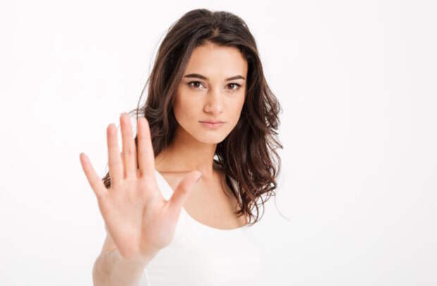 Как защитить себя от манипуляций и хейтеров: психология уверенного поведения