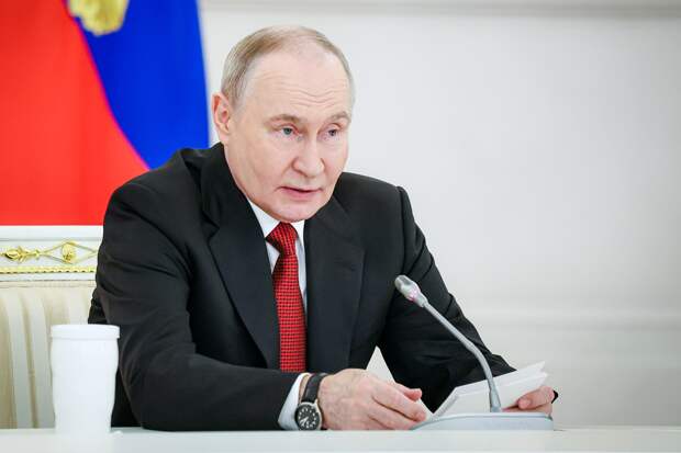 Путин подписал закон относительно военных без гражданства