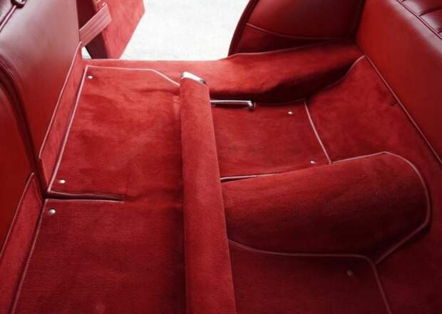 Кабриолет Mercedes-Benz 770K из музея гоночной трассы Индианаполиса