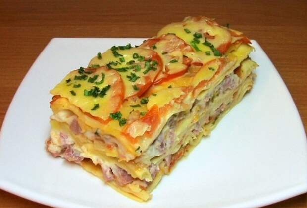 Лазанья с помидорами сыром и ветчиной