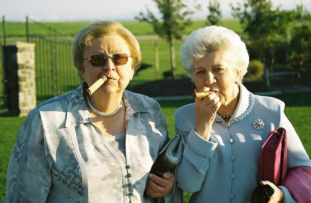 Живу в Германии 27 лет. Немцы, как и все остальные европейцы, накачаны спесью, что они "самые, самые"