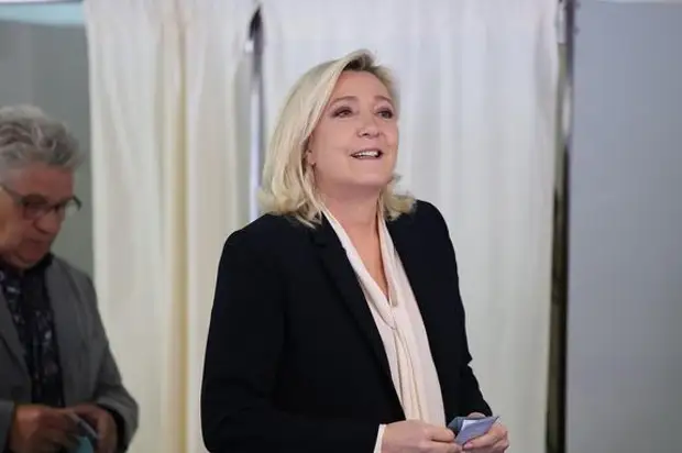 Ле Пен поздравила Макрона с победой, однако назвала свой результат на выборах блестящим